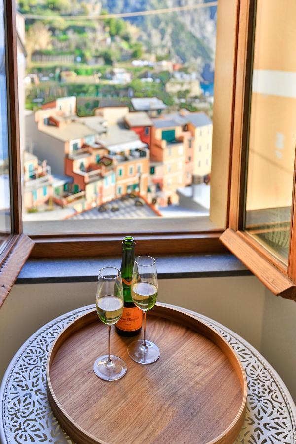Perla Del Marinaio Hotel ริโอมัจโจเร ภายนอก รูปภาพ